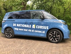 AI-Cursus on Tour-busje